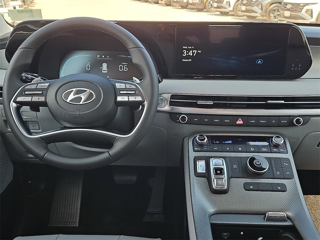 new 2025 Hyundai Palisade car, priced at $40,270