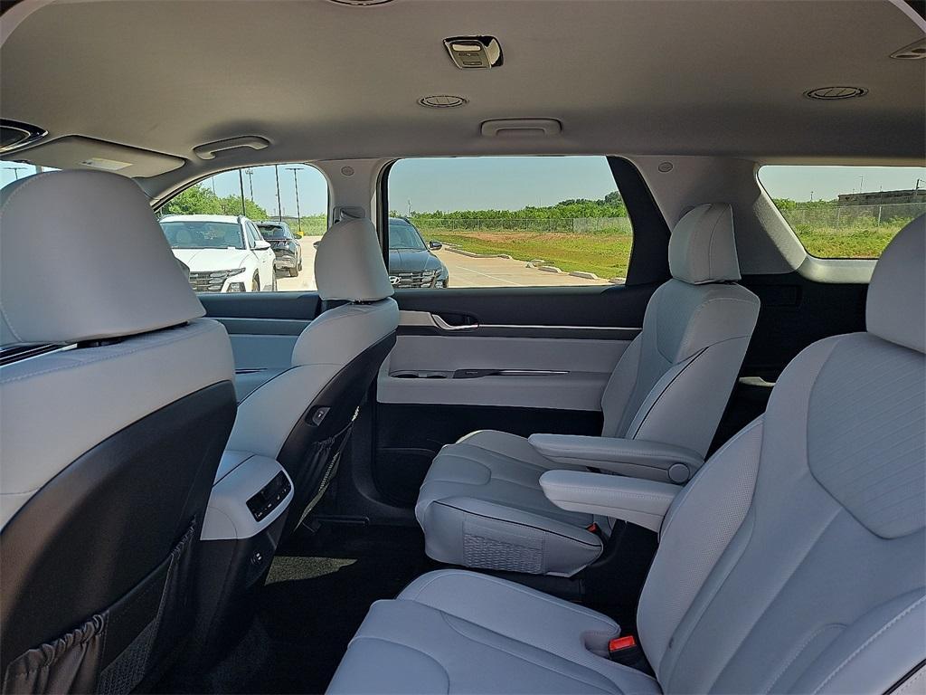 new 2025 Hyundai Palisade car, priced at $40,270