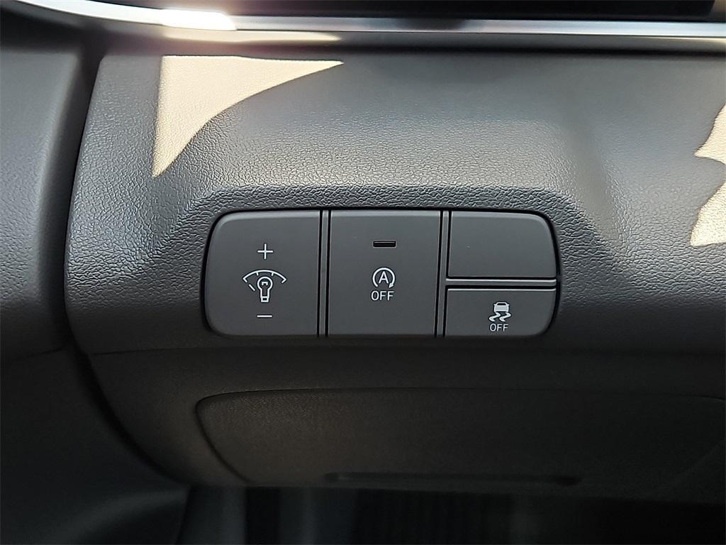 new 2025 Hyundai Elantra car, priced at $23,230