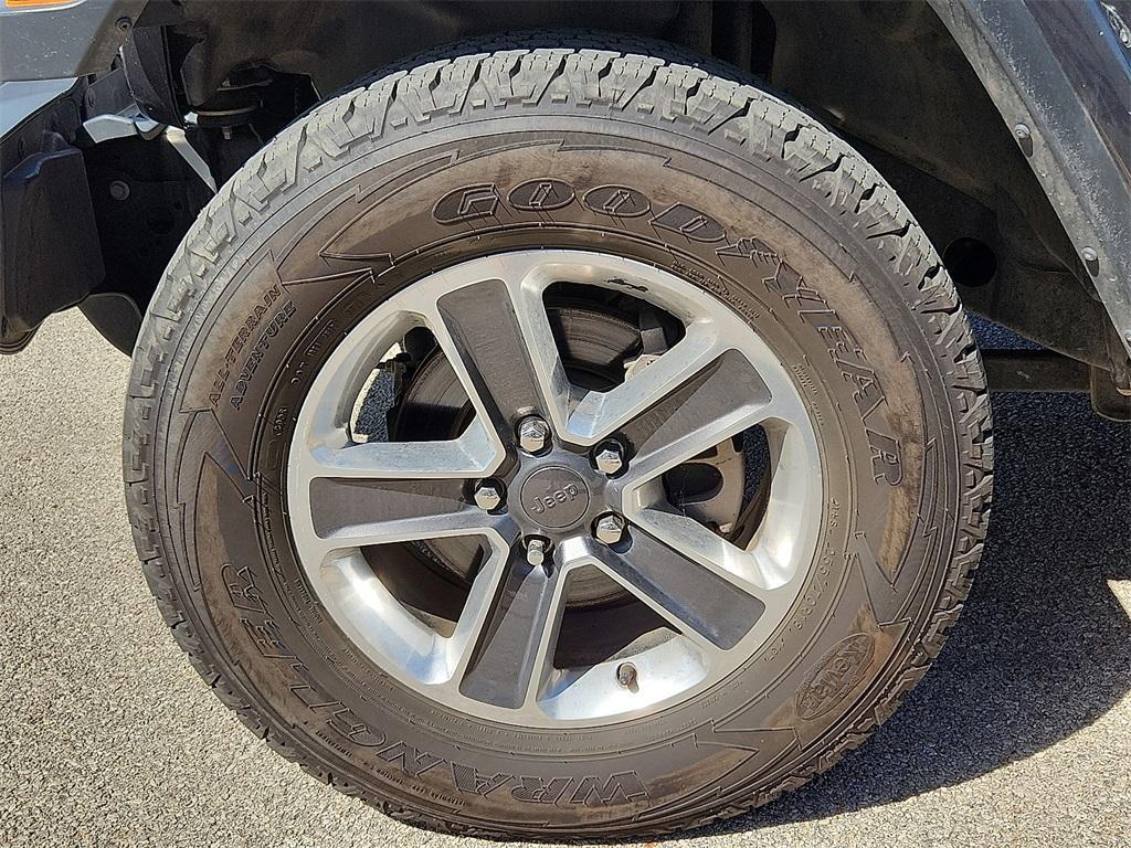 used 2018 Jeep Wrangler Unlimited car, priced at $28,977