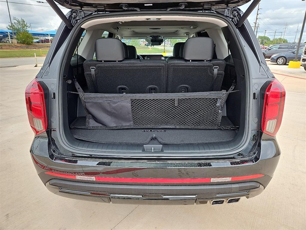 new 2025 Hyundai Palisade car, priced at $43,270