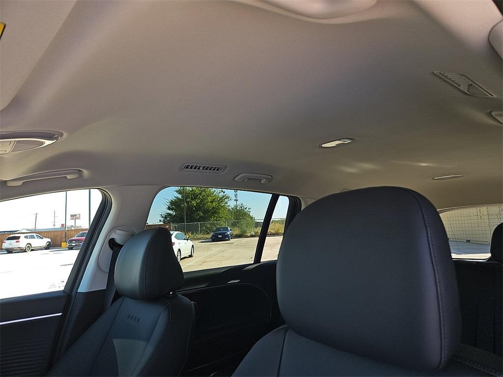 new 2026 Hyundai IONIQ 9 car, priced at $64,285