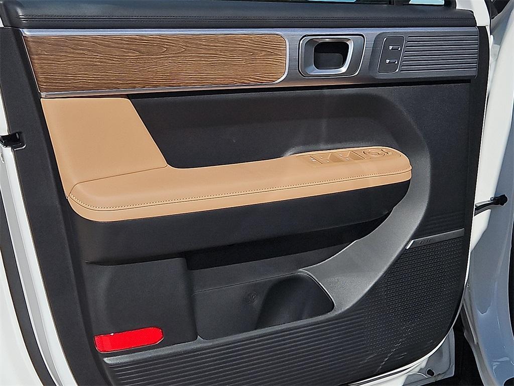 new 2025 Hyundai SANTA FE HEV car, priced at $43,995
