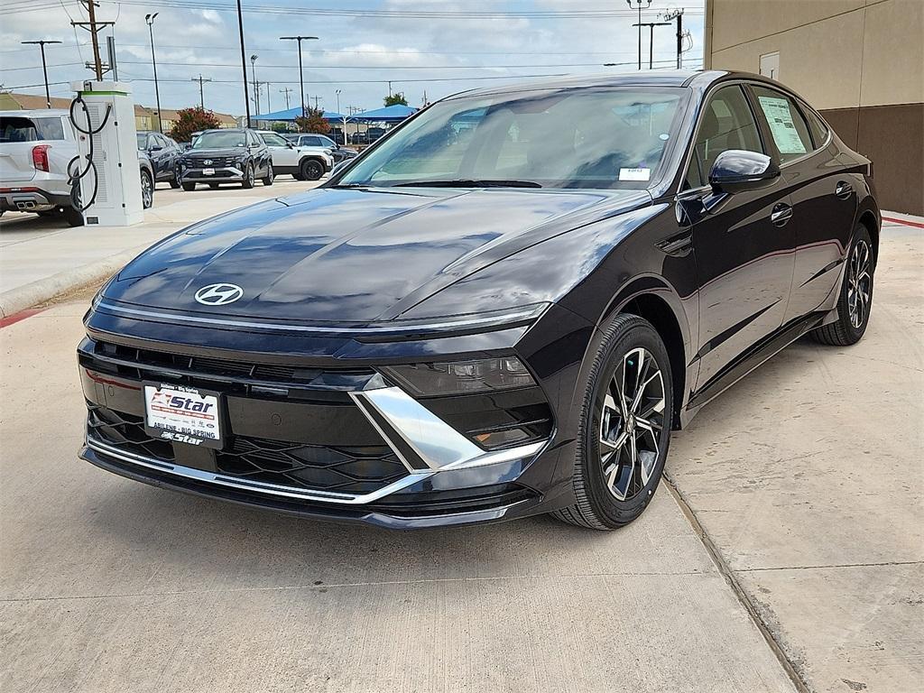new 2025 Hyundai Sonata car, priced at $28,065