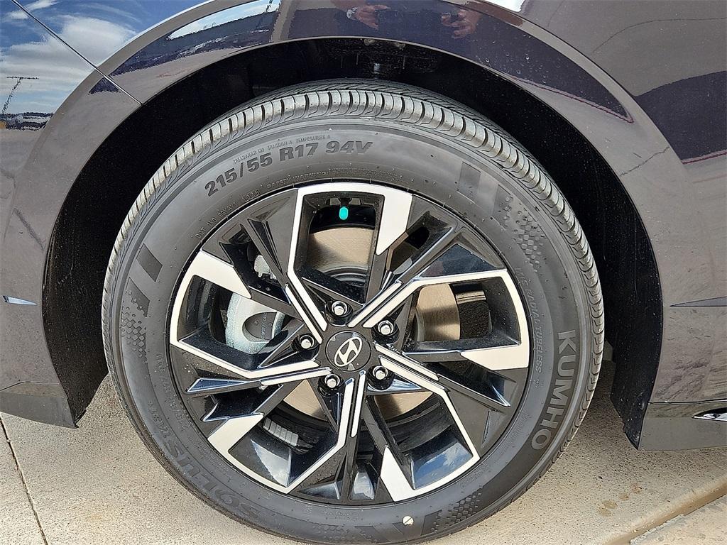 new 2025 Hyundai Sonata car, priced at $28,065