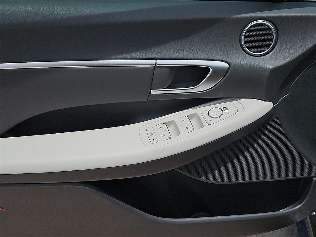 new 2025 Hyundai Sonata car, priced at $28,080