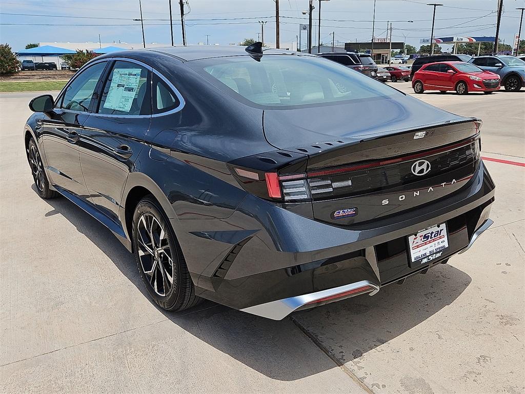 new 2025 Hyundai Sonata car, priced at $28,080