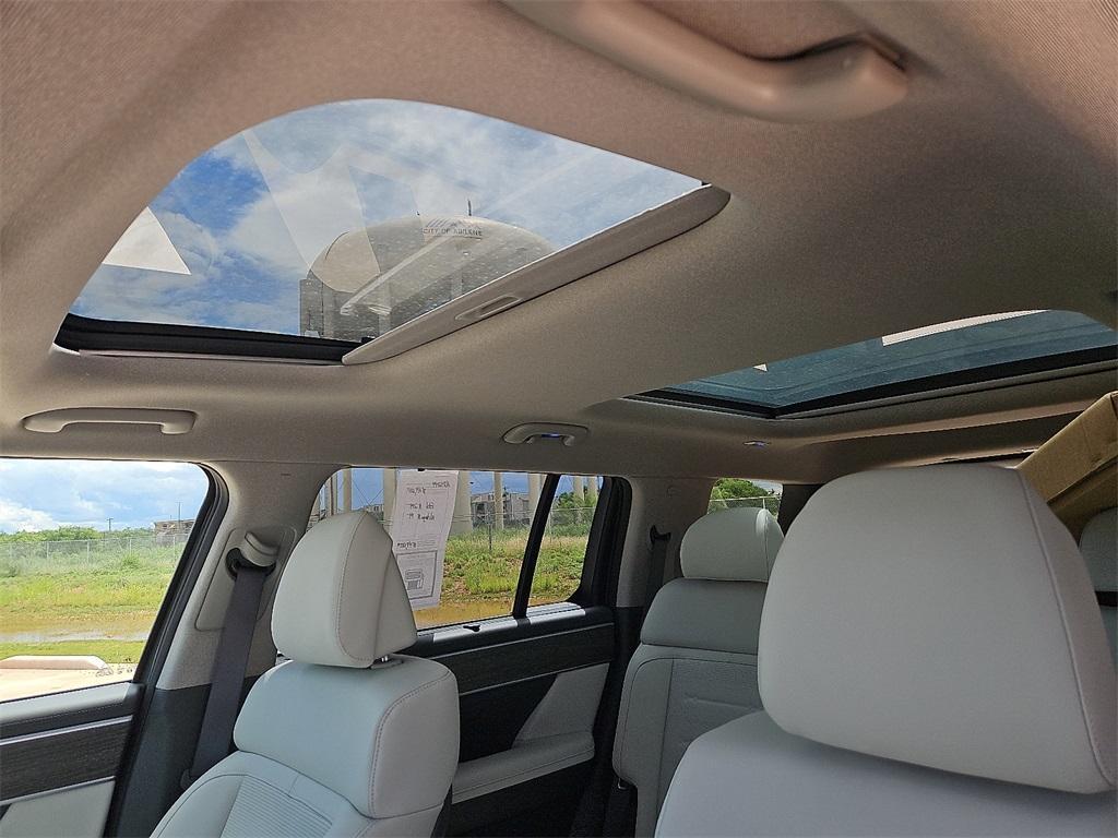new 2025 Hyundai SANTA FE HEV car, priced at $43,629