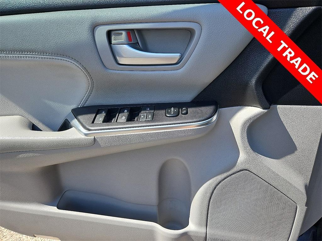 used 2016 Toyota Camry Hybrid car, priced at $12,998