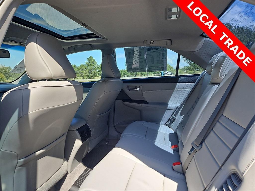 used 2016 Toyota Camry Hybrid car, priced at $12,998