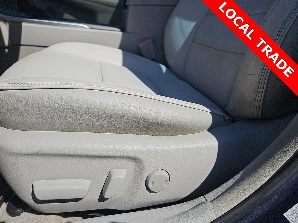 used 2016 Toyota Camry Hybrid car, priced at $12,998