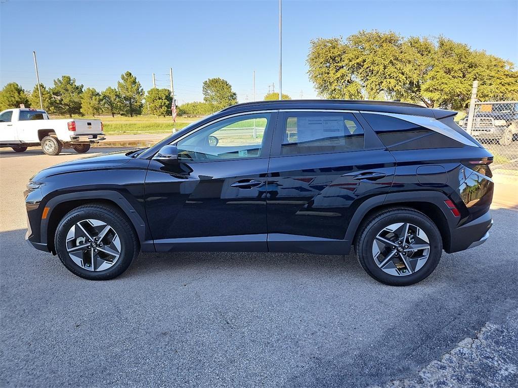 new 2025 Hyundai Tucson car, priced at $32,000