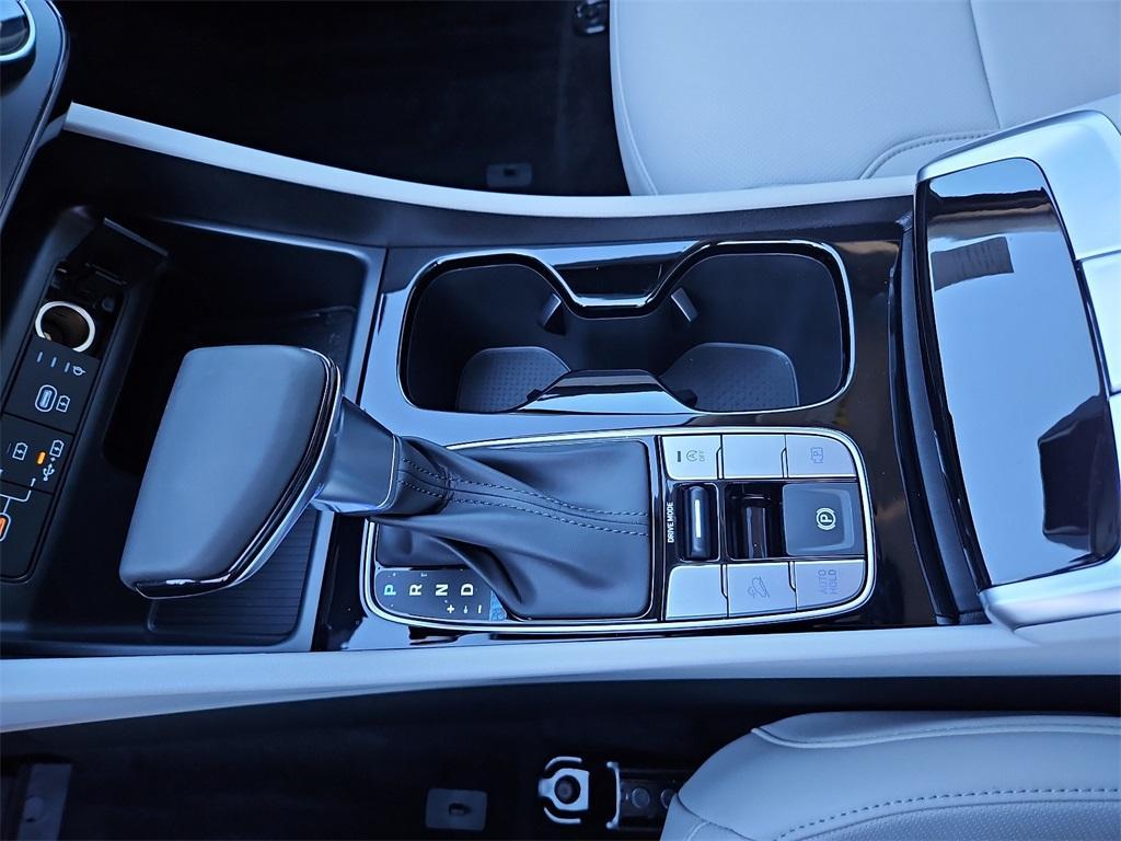 new 2025 Hyundai Tucson car, priced at $32,000