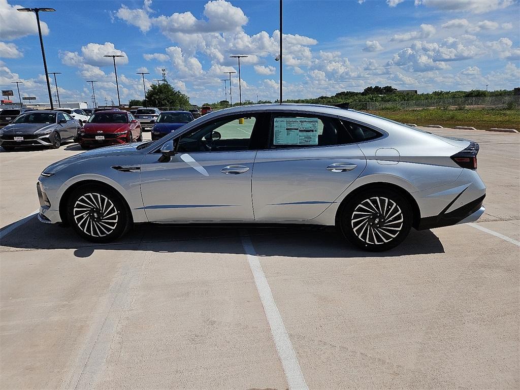 new 2025 Hyundai Sonata Hybrid car, priced at $38,020