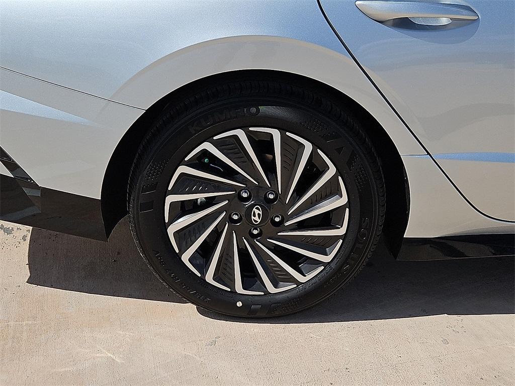 new 2025 Hyundai Sonata Hybrid car, priced at $38,020