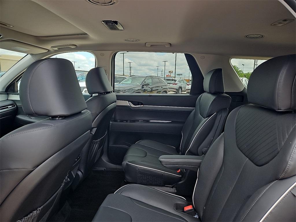 new 2025 Hyundai Palisade car, priced at $43,655