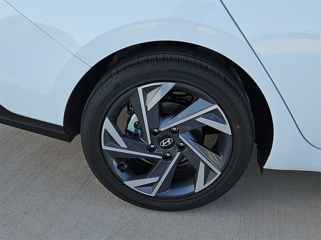 new 2025 Hyundai Elantra car, priced at $28,395