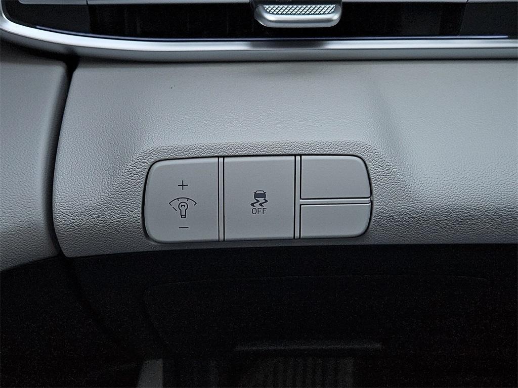 new 2025 Hyundai Elantra car, priced at $28,395