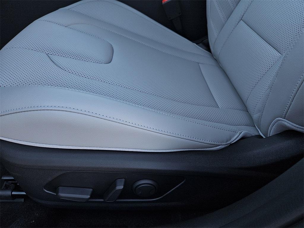 new 2025 Hyundai Elantra car, priced at $28,395