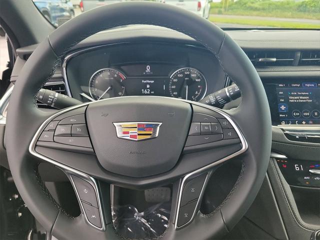 new 2024 Cadillac XT5 car, priced at $47,640