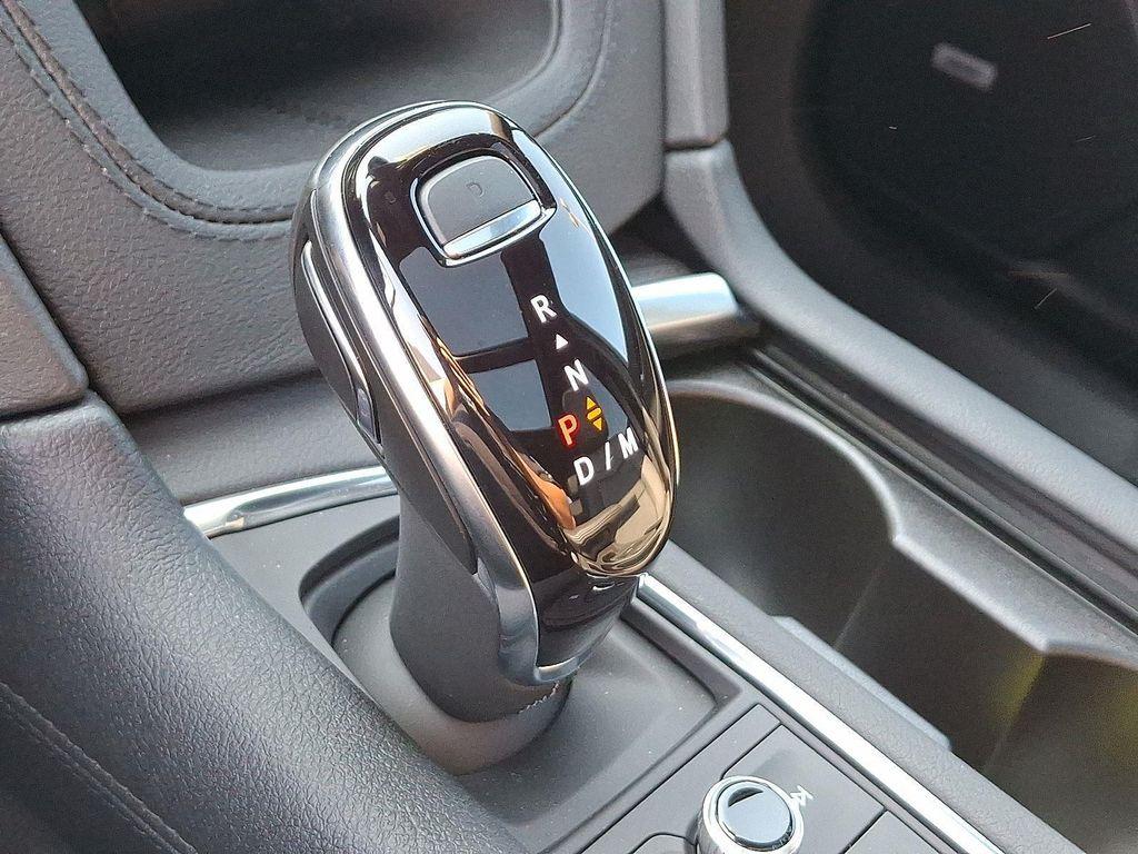 new 2025 Cadillac XT6 car, priced at $58,915