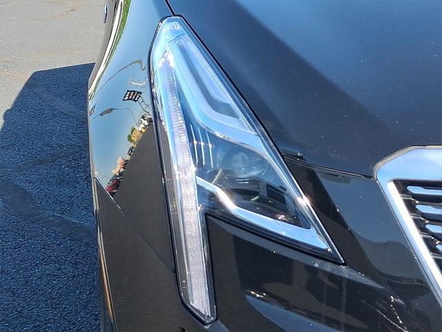 used 2022 Cadillac XT5 car, priced at $31,490