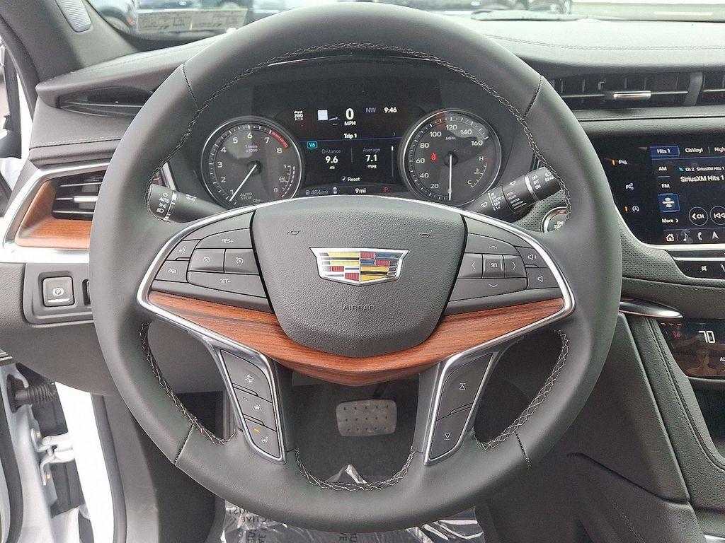 new 2025 Cadillac XT5 car, priced at $59,860