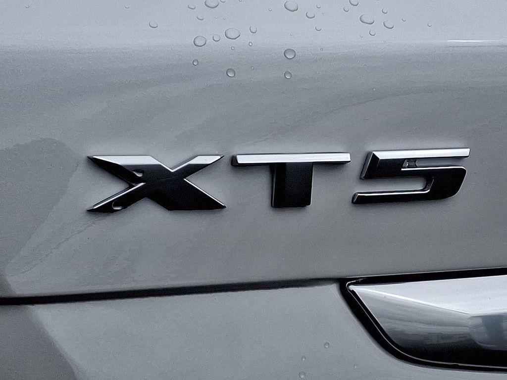 new 2025 Cadillac XT5 car, priced at $59,860