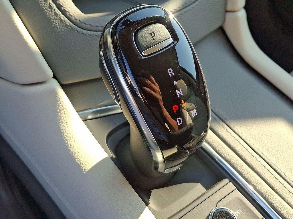 new 2025 Cadillac XT5 car, priced at $56,890