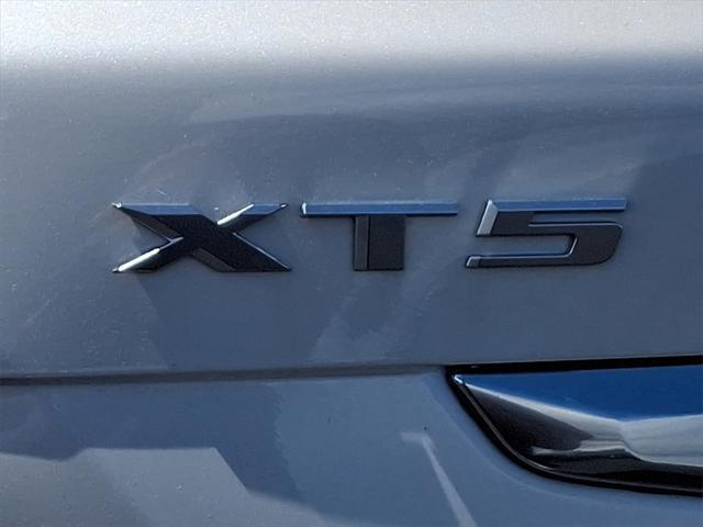 new 2025 Cadillac XT5 car, priced at $57,209