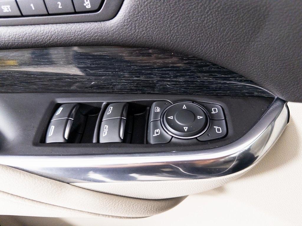 used 2020 Cadillac XT4 car, priced at $26,922
