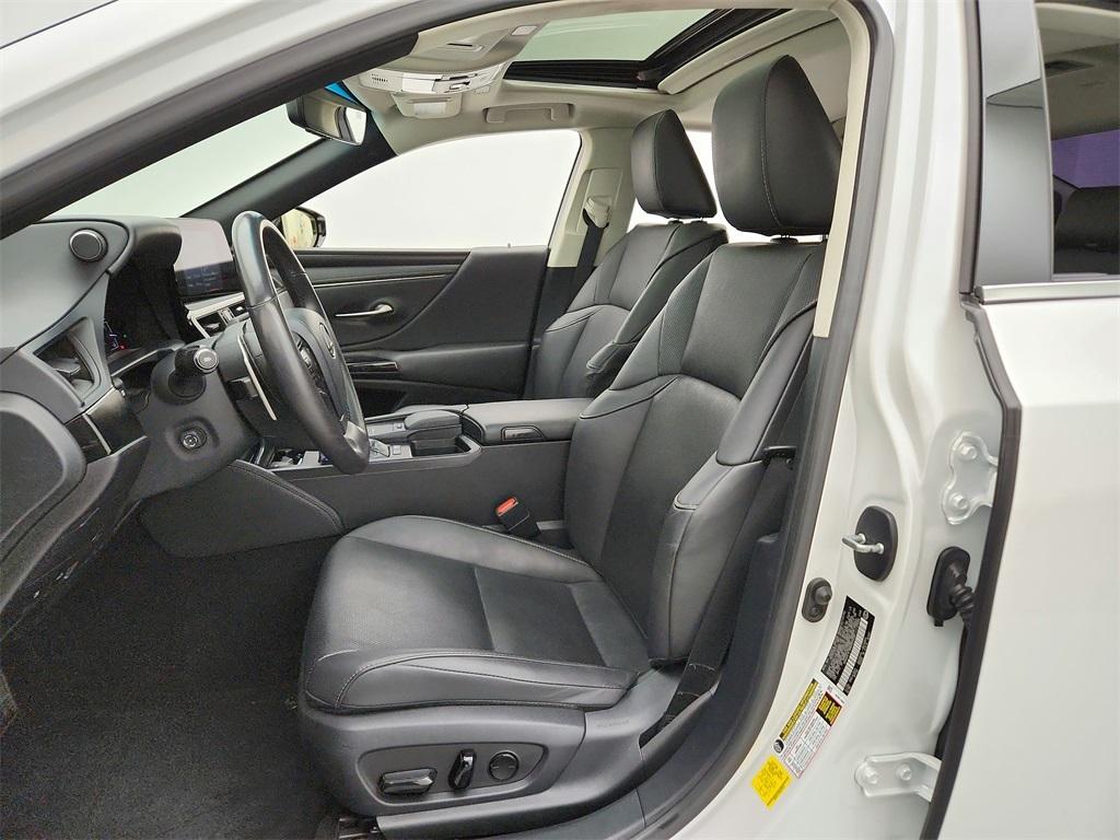 used 2022 Lexus ES 300h car, priced at $34,995