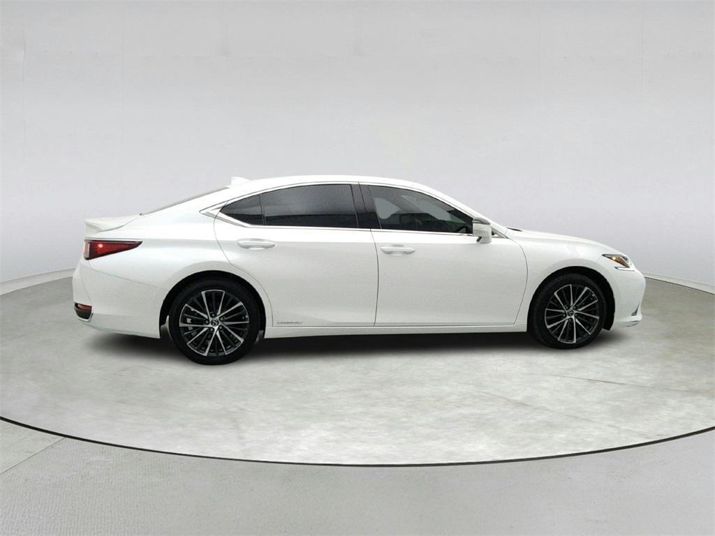 used 2022 Lexus ES 300h car, priced at $34,995
