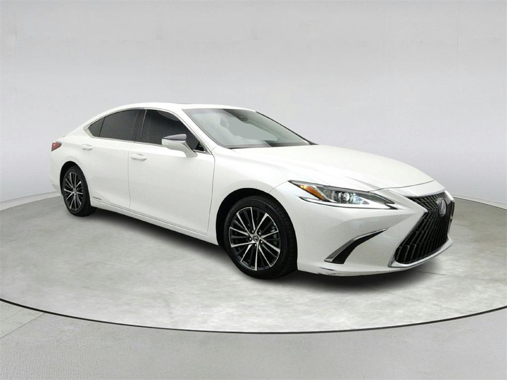 used 2022 Lexus ES 300h car, priced at $34,995