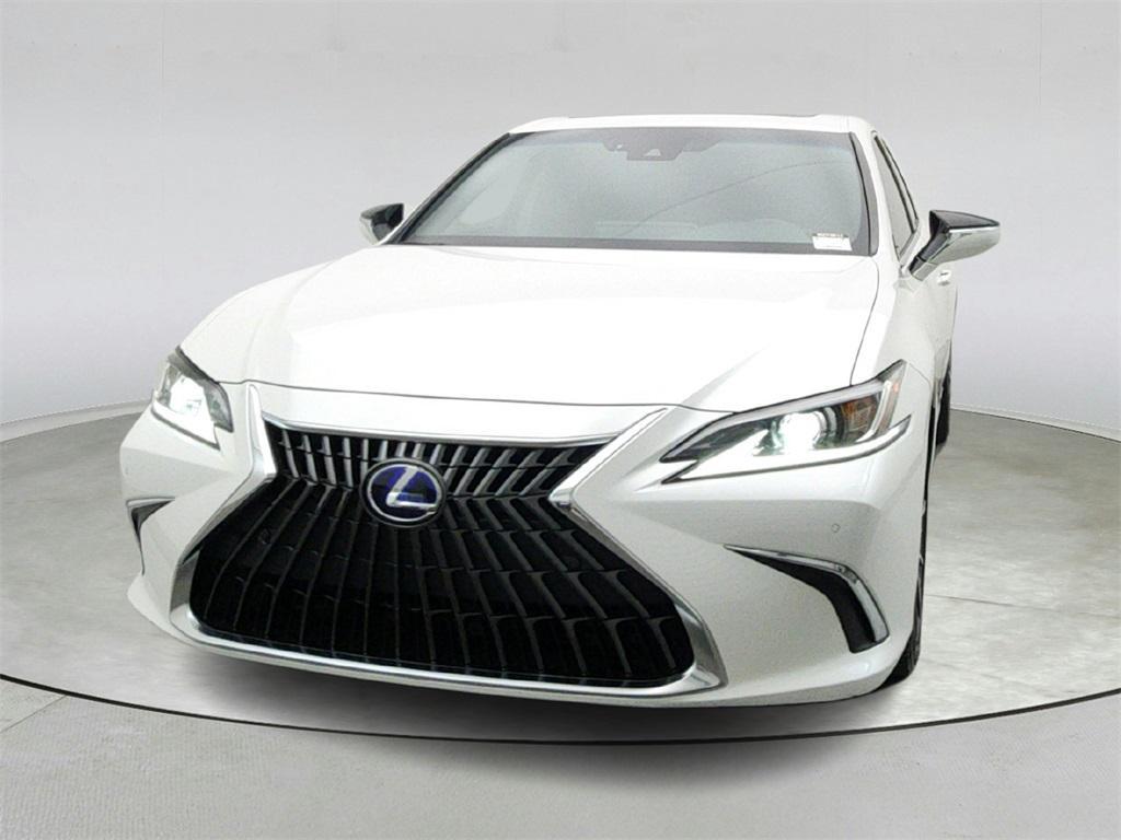 used 2022 Lexus ES 300h car, priced at $34,995