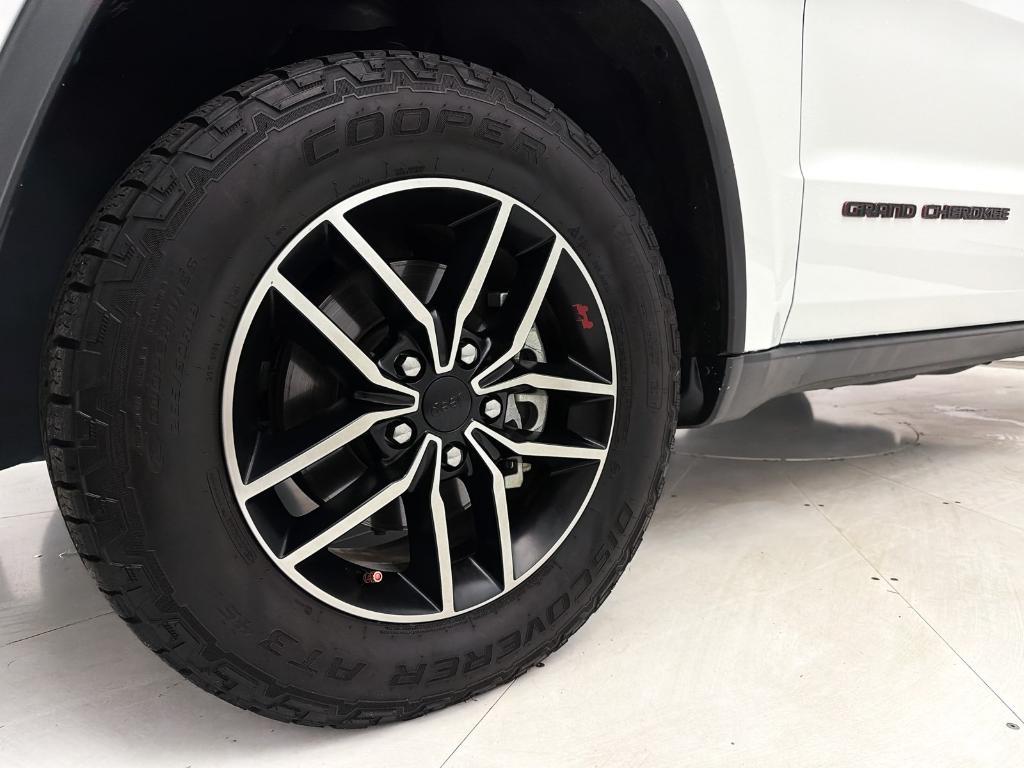 used 2020 Jeep Grand Cherokee car, priced at $25,997