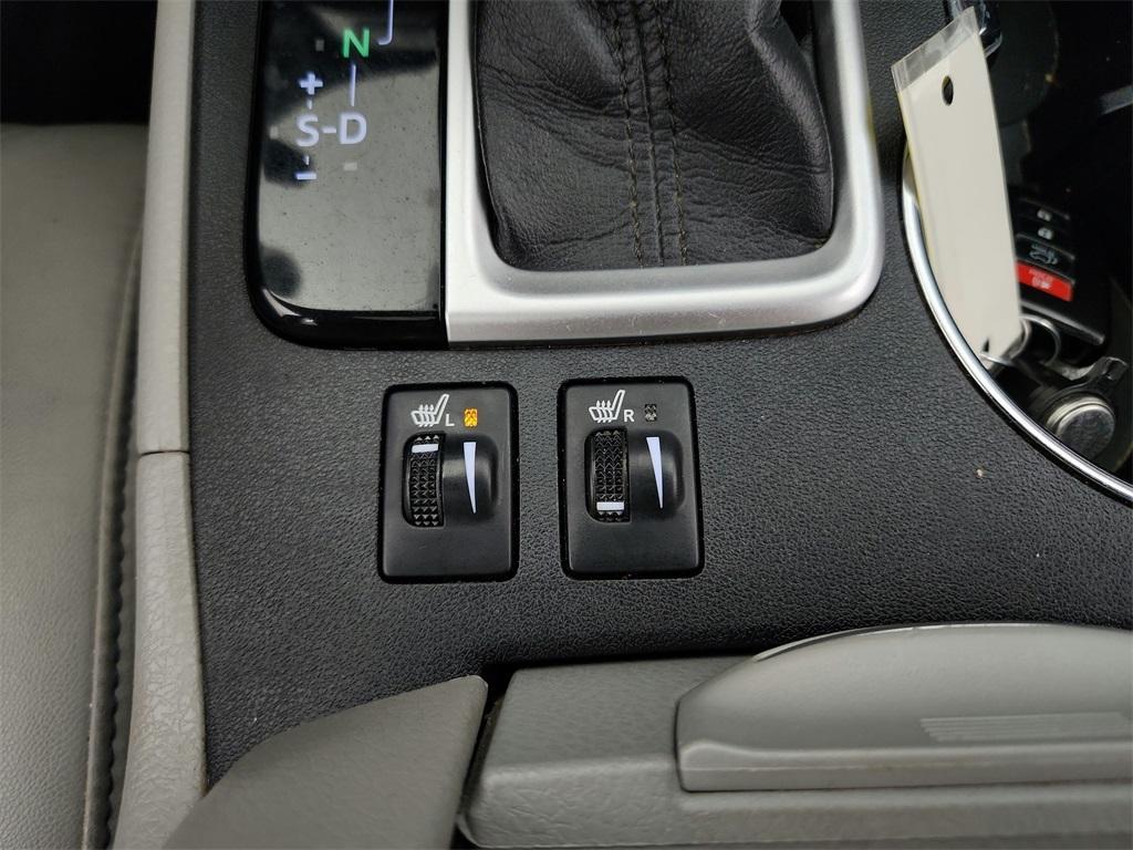 used 2015 Toyota Highlander car, priced at $18,997