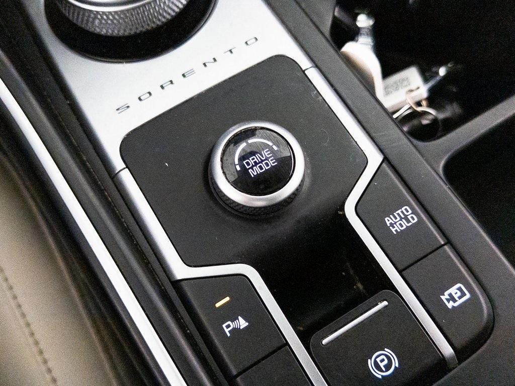 used 2021 Kia Sorento Hybrid car, priced at $19,997