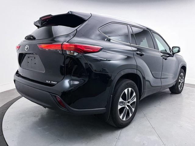 used 2023 Toyota Highlander car, priced at $28,990