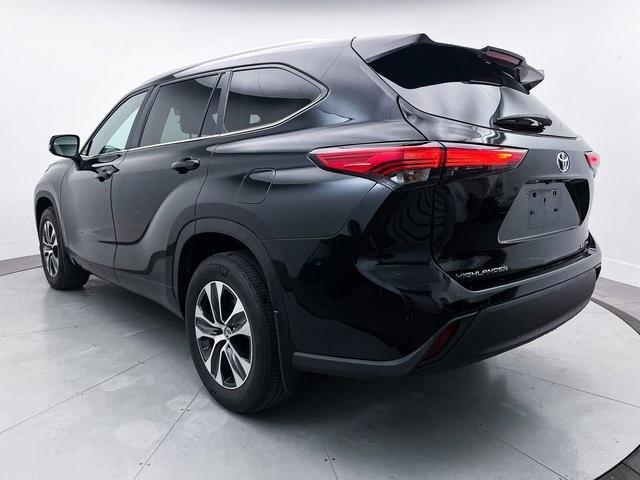 used 2023 Toyota Highlander car, priced at $28,990