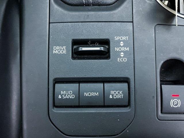 used 2023 Toyota Highlander car, priced at $28,990