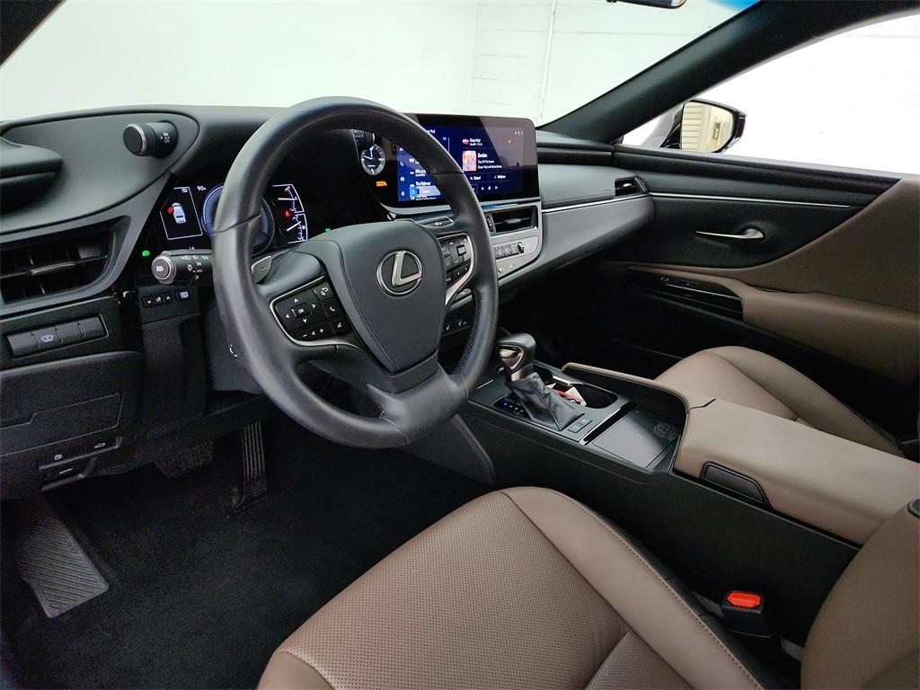 used 2024 Lexus ES 300h car, priced at $43,734