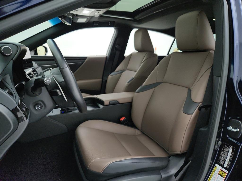 used 2024 Lexus ES 300h car, priced at $43,734