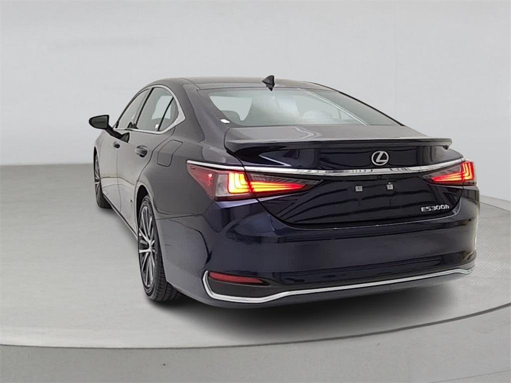 used 2024 Lexus ES 300h car, priced at $43,734
