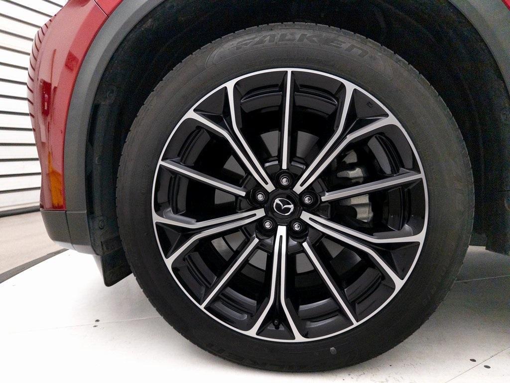 used 2025 Mazda CX-70 car, priced at $40,997