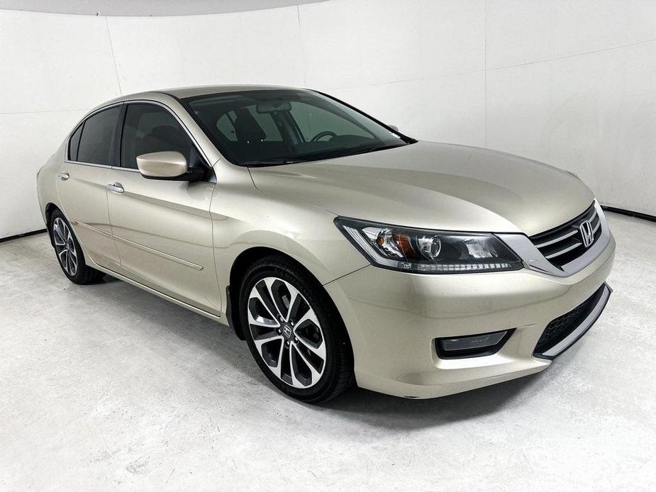 used 2015 Honda Accord car, priced at $15,500