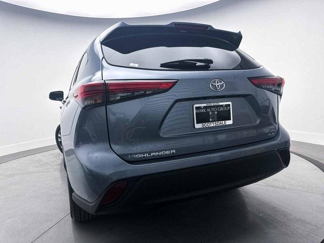 used 2022 Toyota Highlander car, priced at $37,997