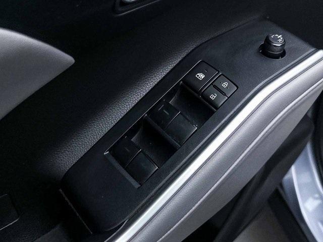 used 2022 Toyota Highlander car, priced at $37,997