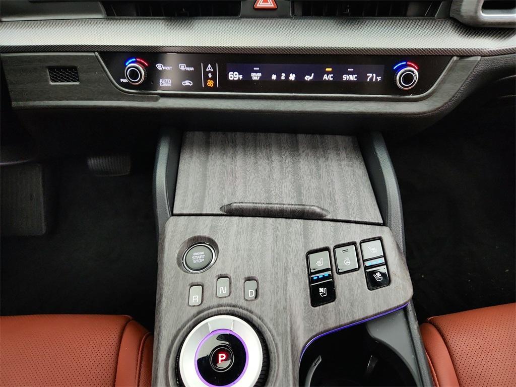 used 2024 Kia Sportage Hybrid car, priced at $34,950