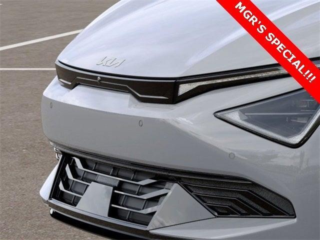 new 2025 Kia EV6 car, priced at $52,340